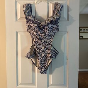 Jessica Simpson M one piece swimsuit